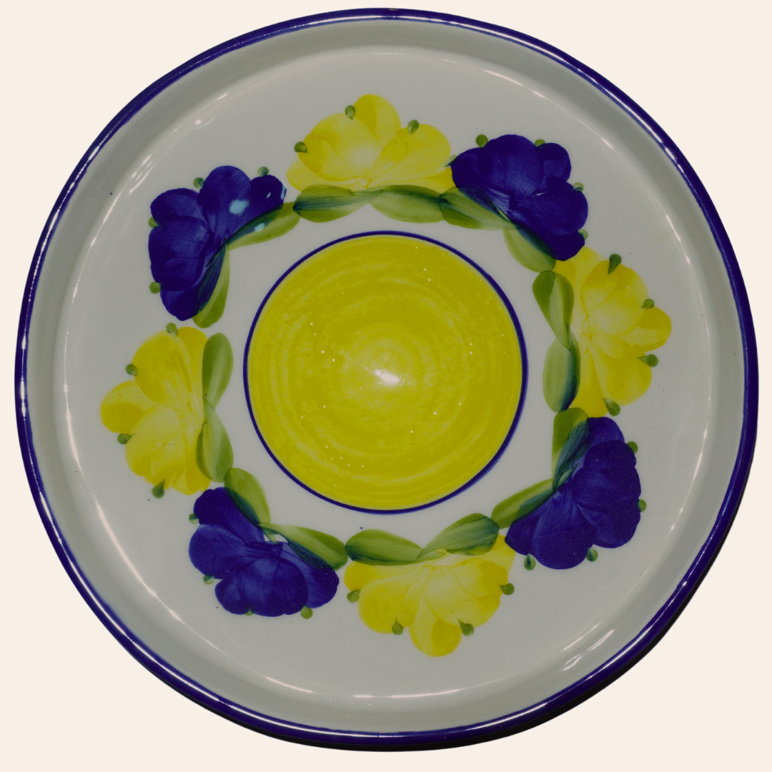 Plato Moderno 27cm | Pompón Amarillo/Azul Cobalto