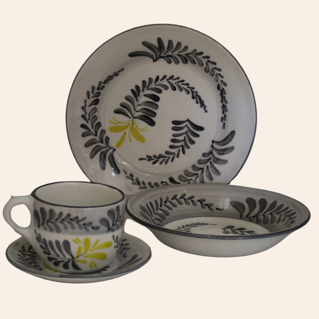Puesto Vajilla 4 piezas (Mug Sienna) | Astromelia Gris