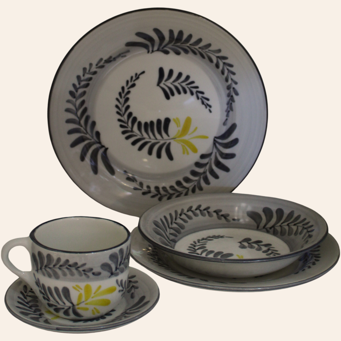Puesto Vajilla 5 piezas (Mug Sienna) | Astromelia Gris